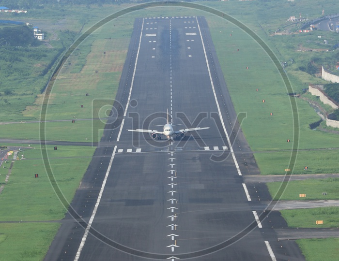Aeroplane/Airplane on the runway at Port Blair Airport