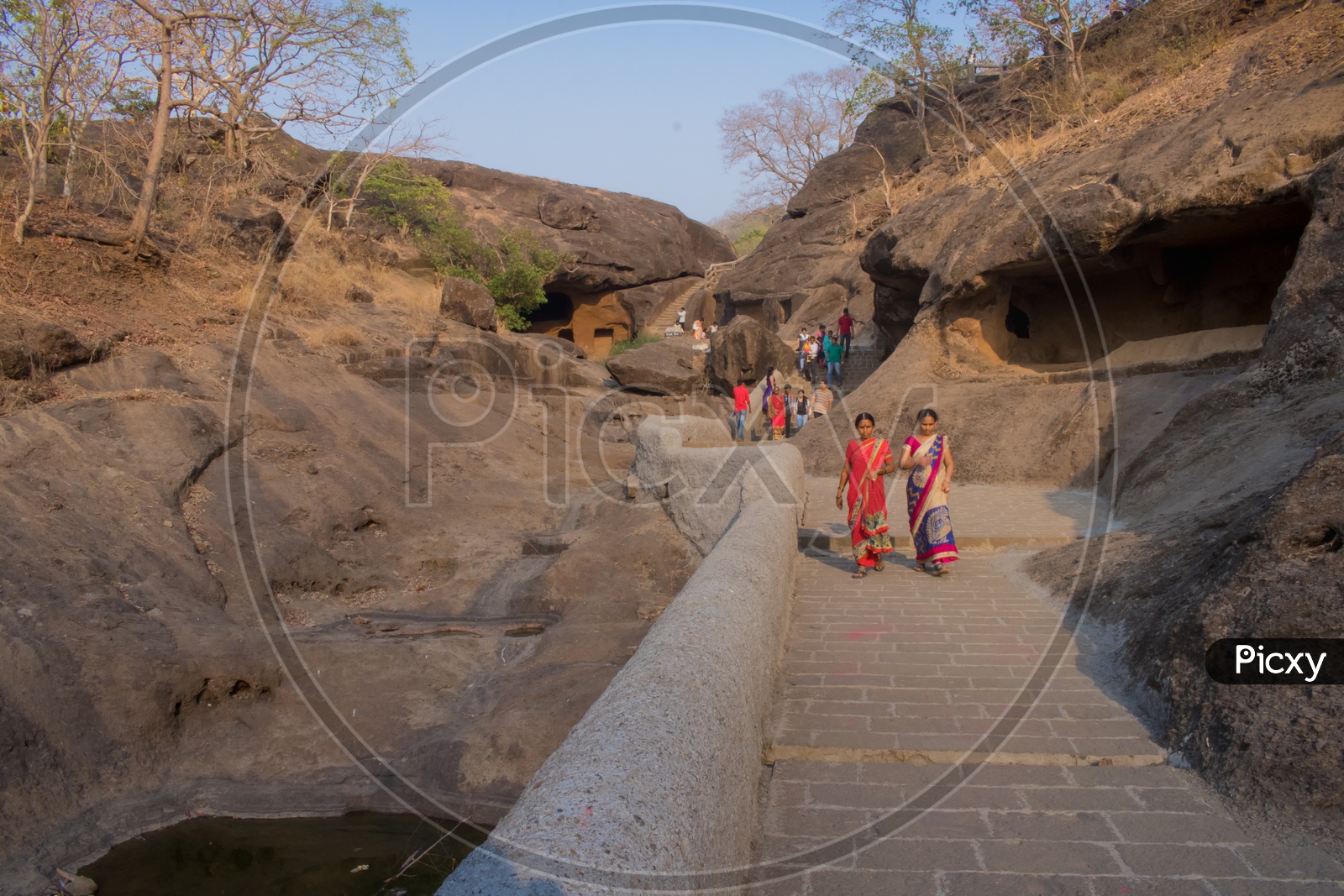 kanheri caves mumbai