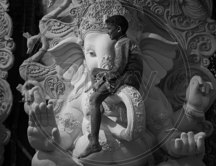 Making of Ganesh/Vinayaka idol