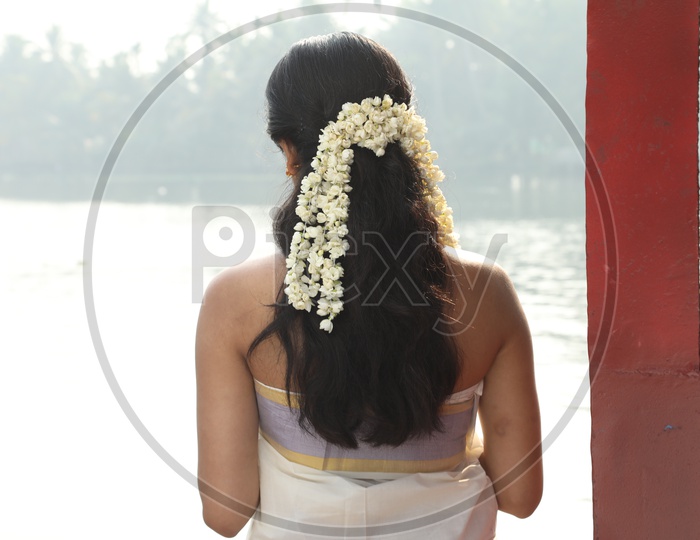 42 Best Bridal Hairstyles To Match With Sarees: From Braided Bun To Dreamy  Waves