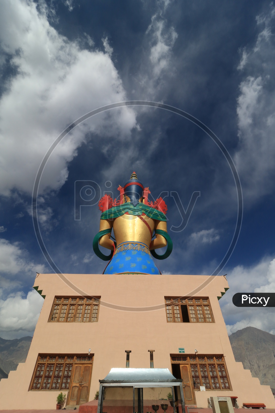 back view of Buddha Statue in leh