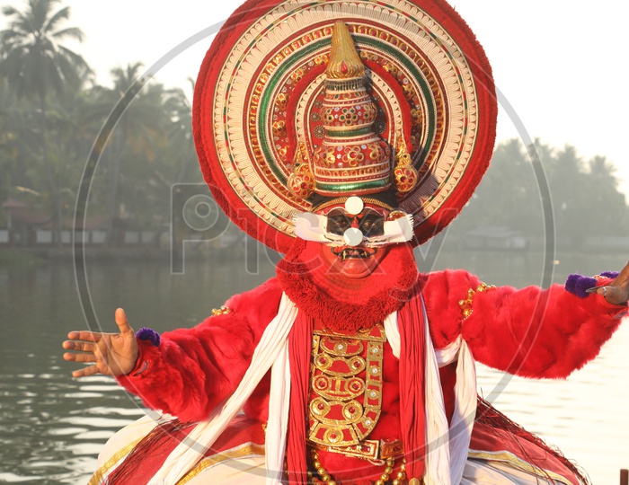 Men performing Kathakali dance in Kerala