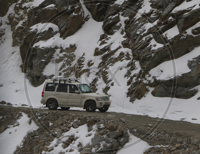 Roadways of leh with beautiful  snow capped mountains in the background