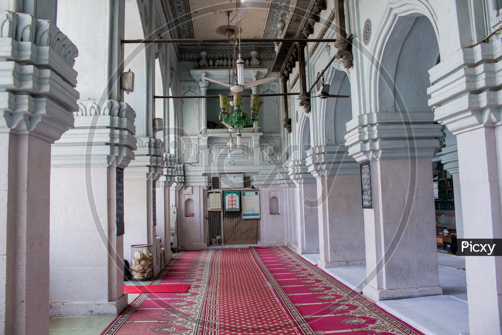masjid in hyderabad