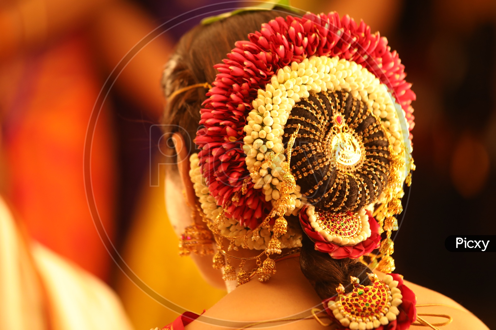 Bride hairstyle In South Indian Wedding