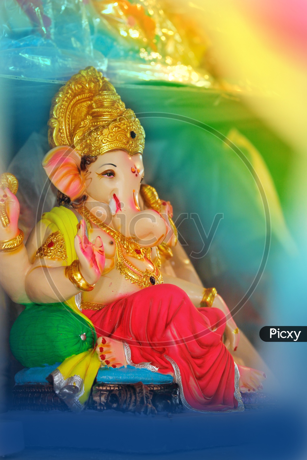 Beautiful Photograph of Lord Ganesh Idol  / Ganesha Idol