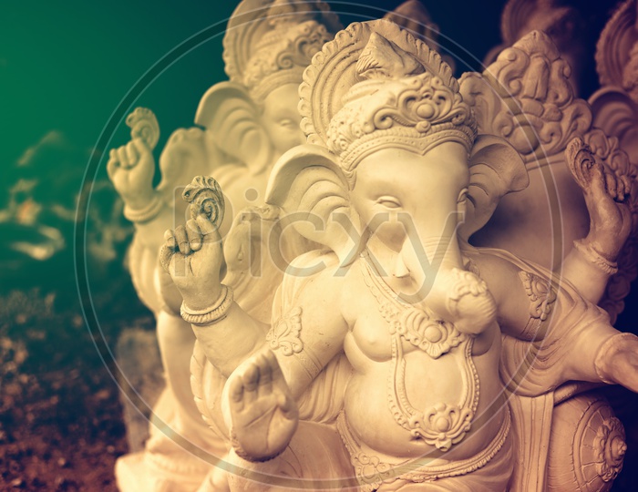 Beautiful Photograph of Lord Ganesh Idol  / Ganesha Idol / Clay Ganesh Idol