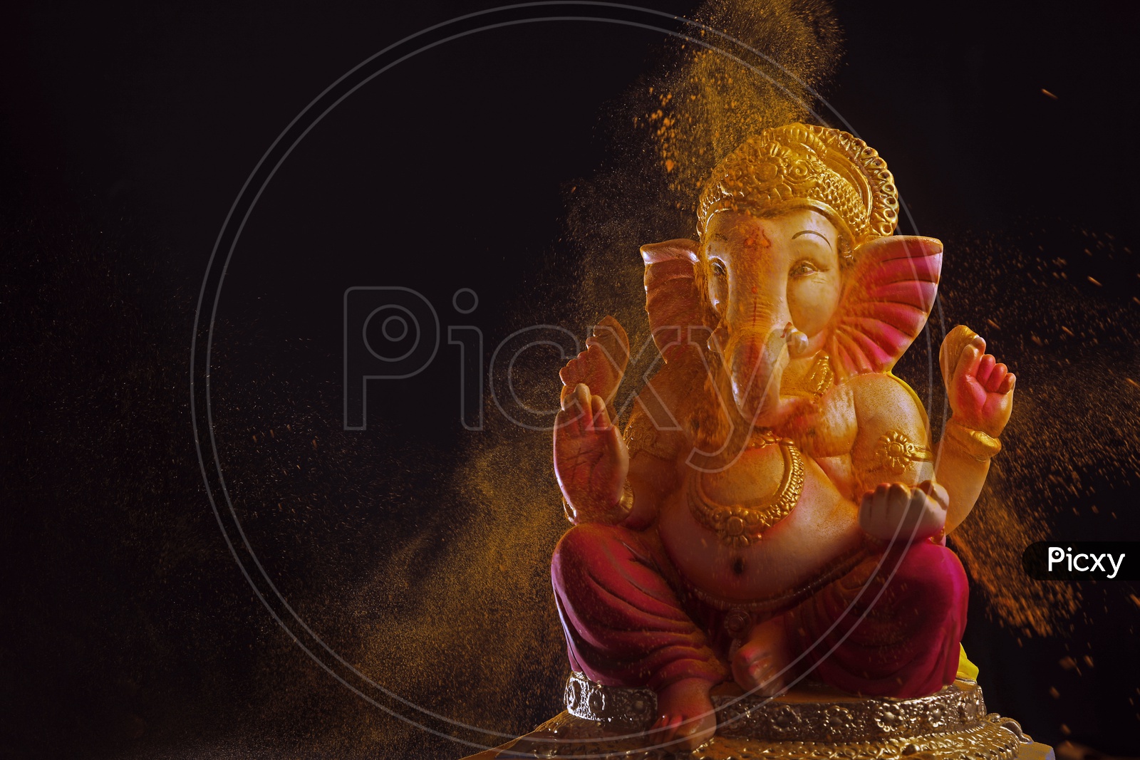 Beautiful photograph of Lord Ganesh Idol with Colour Splash