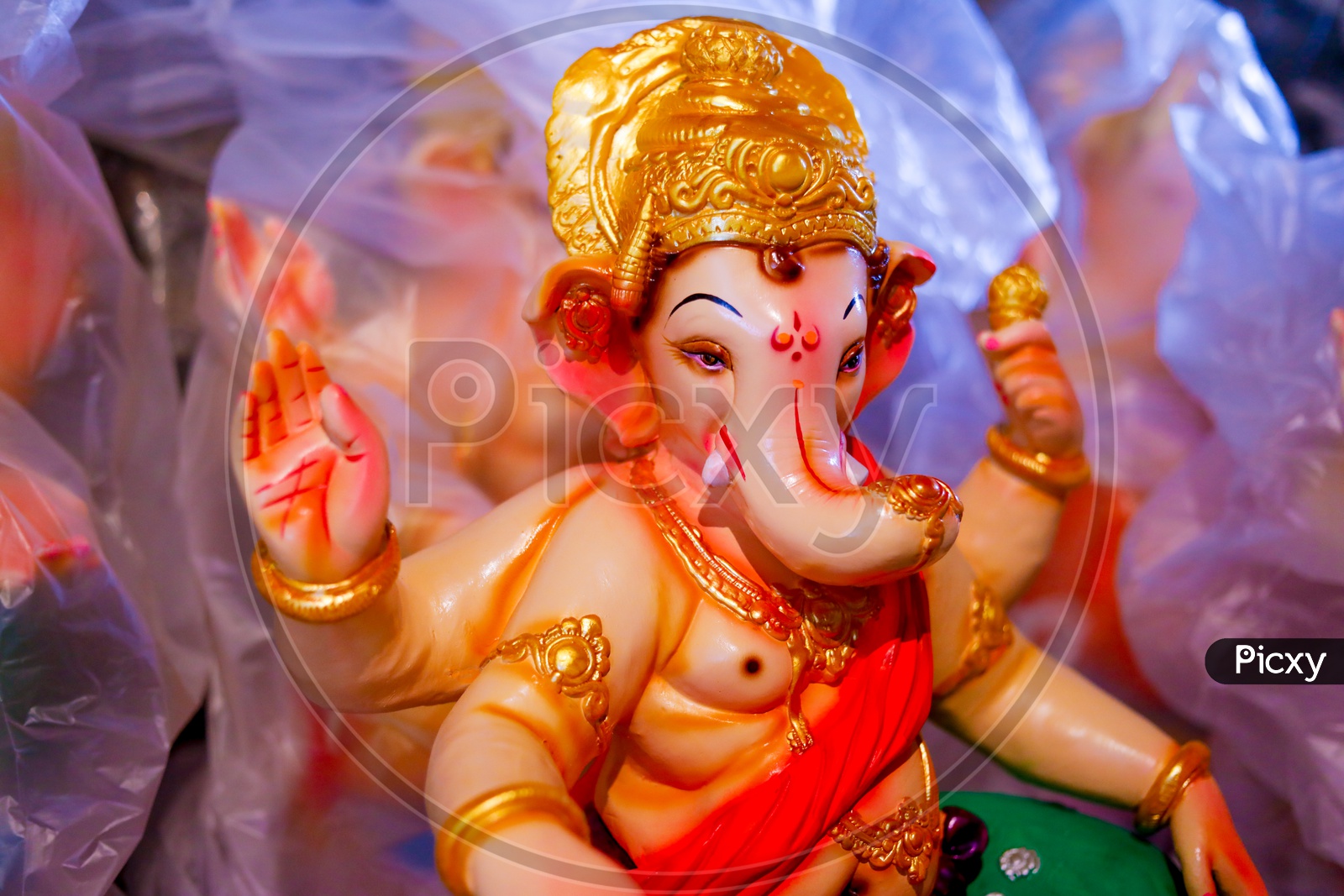 Photograph of Lord Ganesha Idol / Ganesh Idol