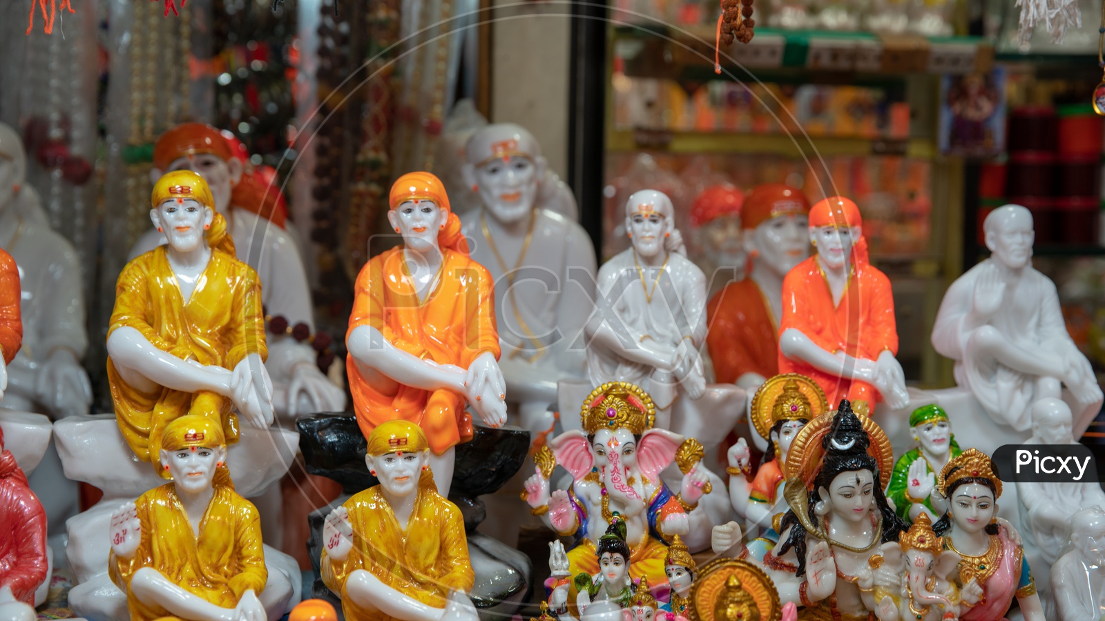 Image of Hindu God Idols Being Selling In ShopsWW004515Picxy