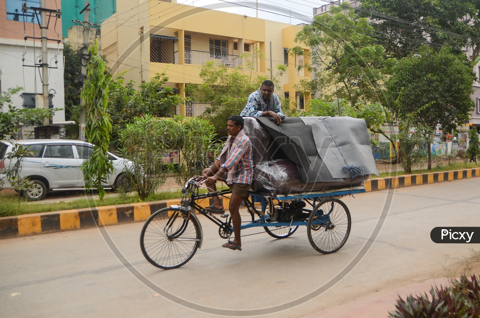 Daily labourers, transportation