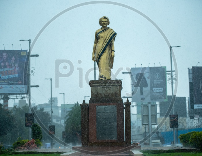 Indira Gandhi Statue at Shilparamam
