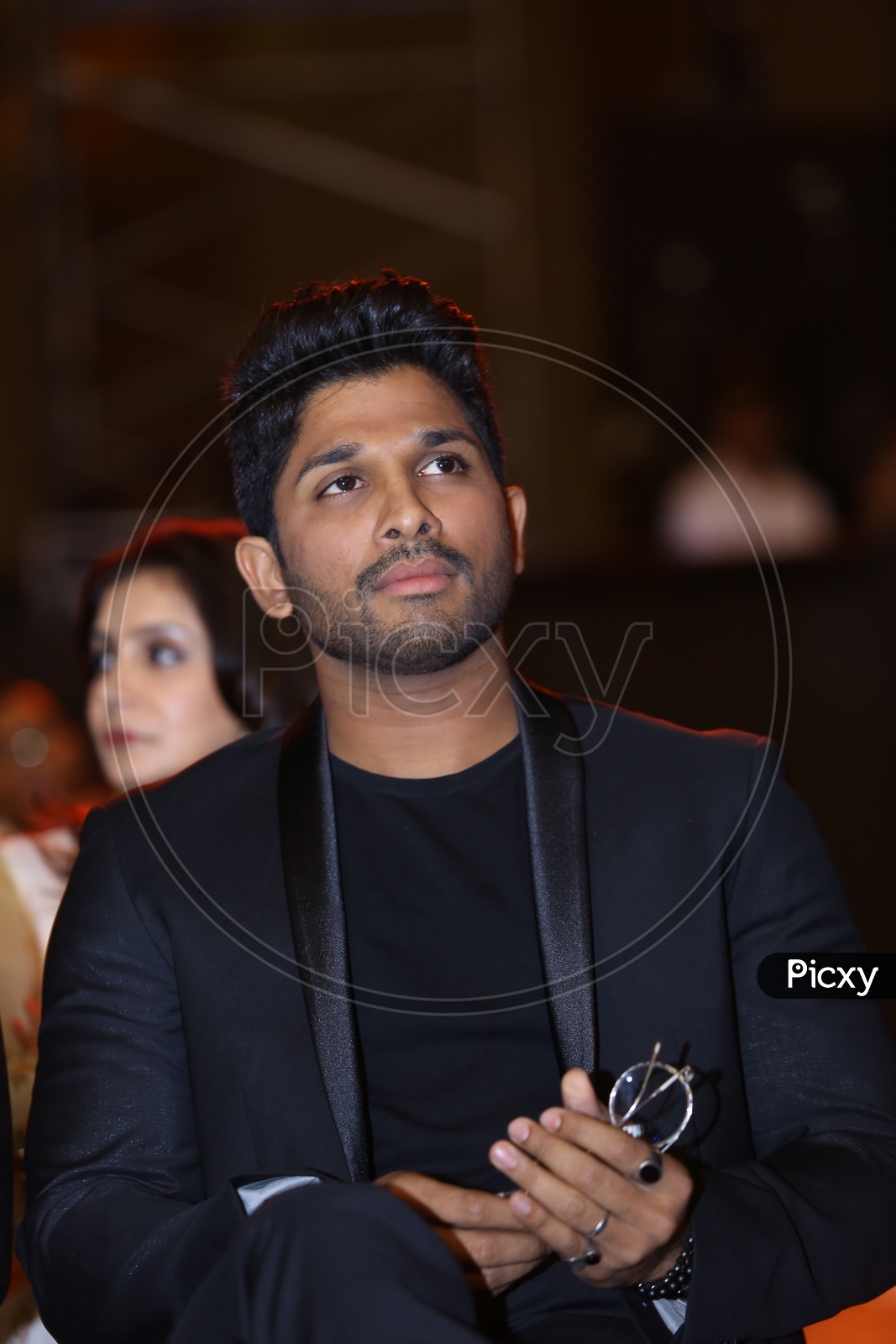 Allu Arjun's wife shares heartwarming video of him spending Sunday with his  kids - Articles