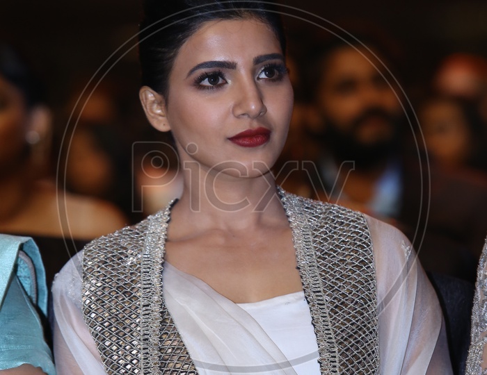 Portrait of Samantha Ruth Prabhu during during Filmfare Awards South 2017