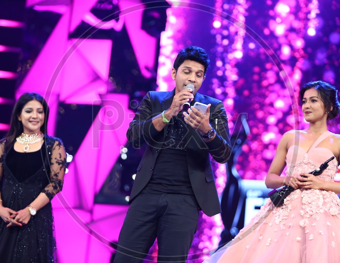 An Artist addressing on the stage during Filmfare Awards South 2017