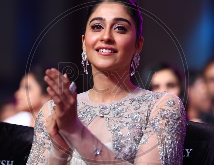 Tollywood Actress Regina Cassandra clapping during Filmfare Awards South 2017