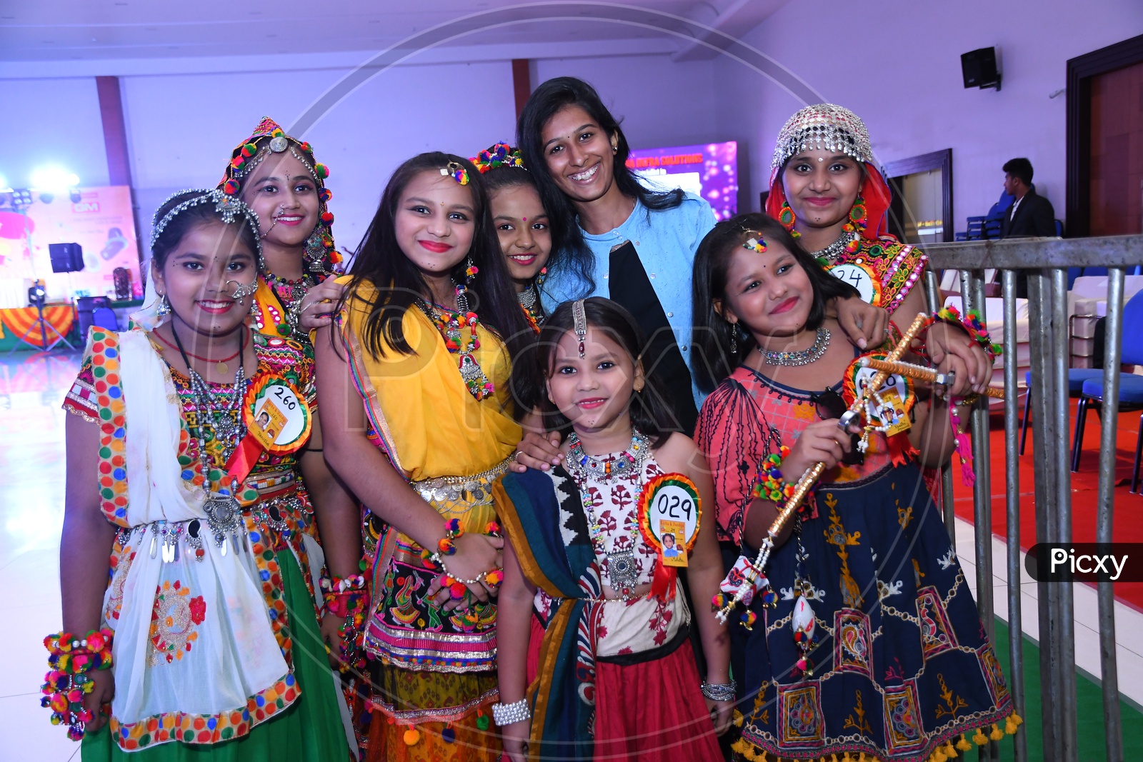 Dandiya dress hotsell for small girl