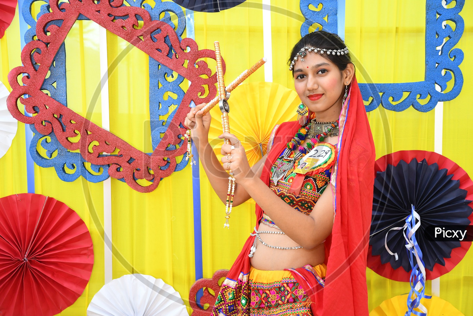 Dandiya Dance Night – Clothes, Makeup and Hairstyle — Indian Fashion