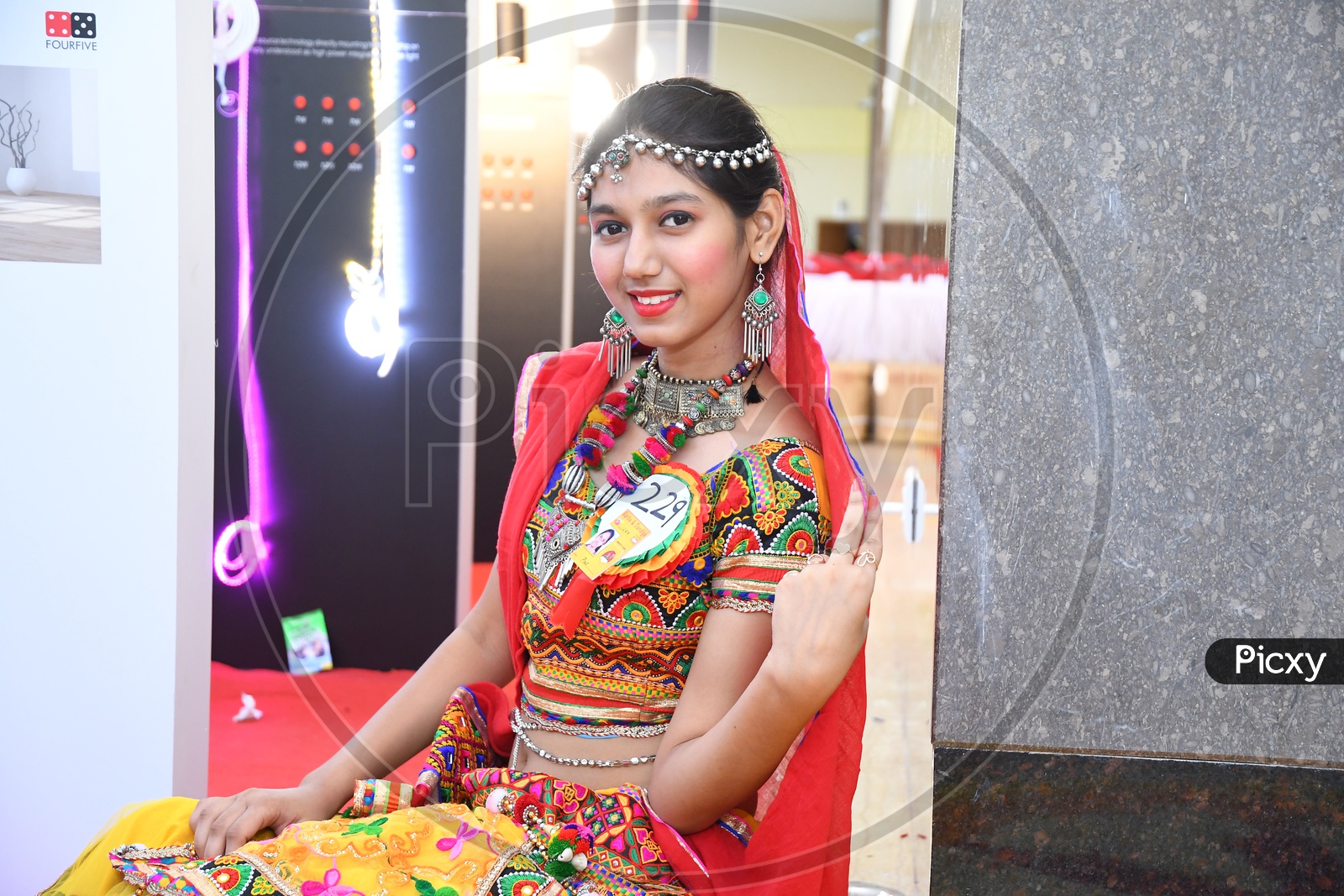 Find Gujrathi Dandiya dresses.. by ARIHANT FASHION near me | Sowcarpet,  Chennai, Tamil Nadu | Anar B2B Business App
