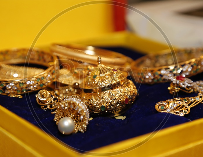 Gold Jewelry or Necklace For bride In Indian Telugu Wedding