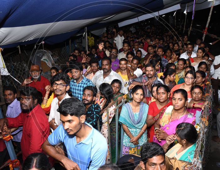 Devotees Waiting In Queue Lines For Goddess Kanaka Durga  Darshan  In  Vijayawada During  Dussera