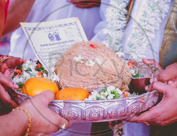 Rituals and traditional Scenes in Telugu Hindu Wedding