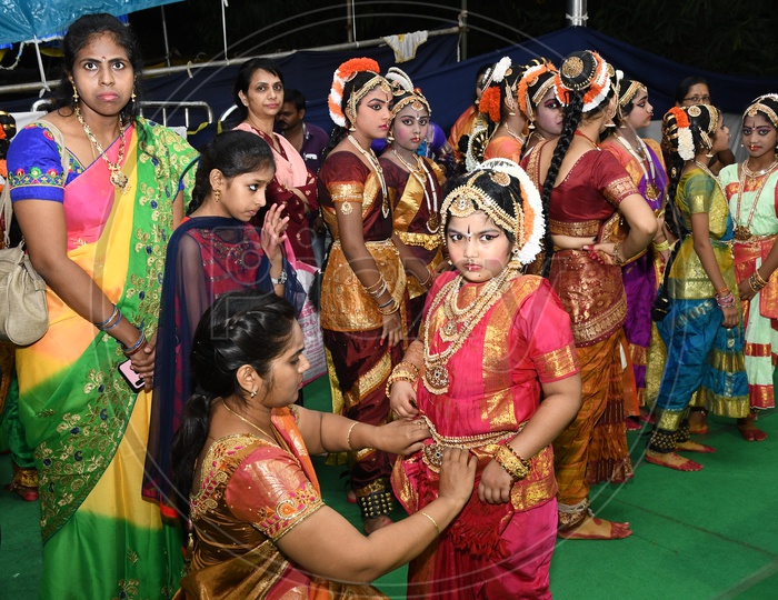 Indian Bharathanatyam Dancers Getting Ready For Performance
