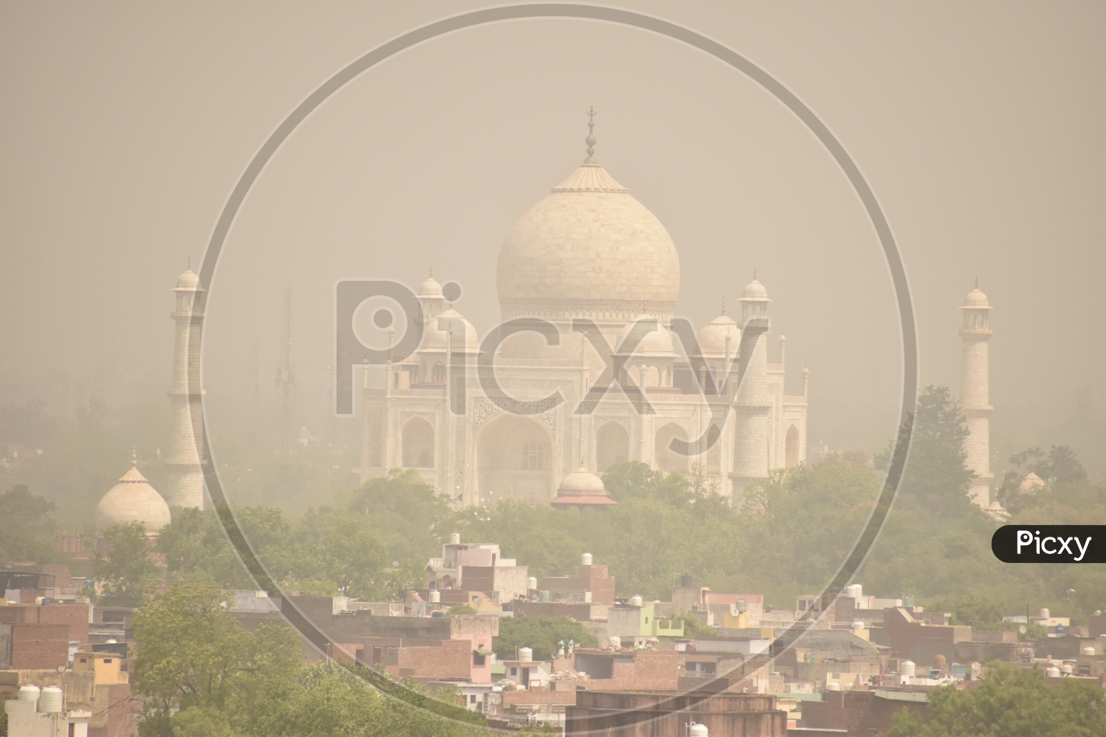 Majestic Taj overlooking the sub urbs