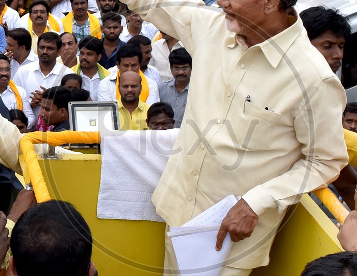 Former Andhra Pradesh Chief Minister Nara Chandrababu Naidu Showing Victory Symbol