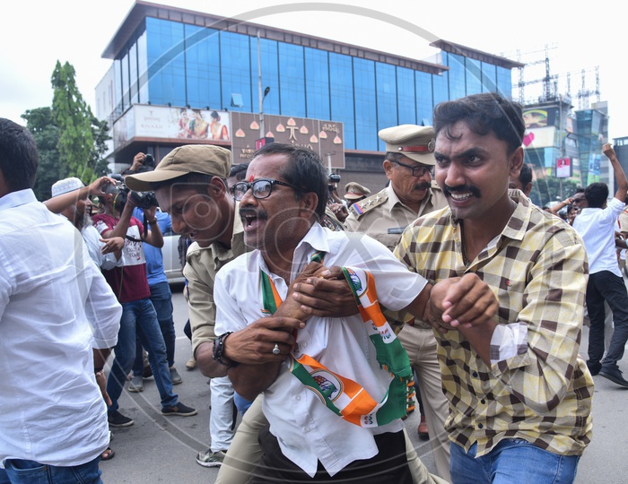 Congress Party workers who tried to protest at pragathi bhawan being detained by Telangana State Policeon 21st October,2019