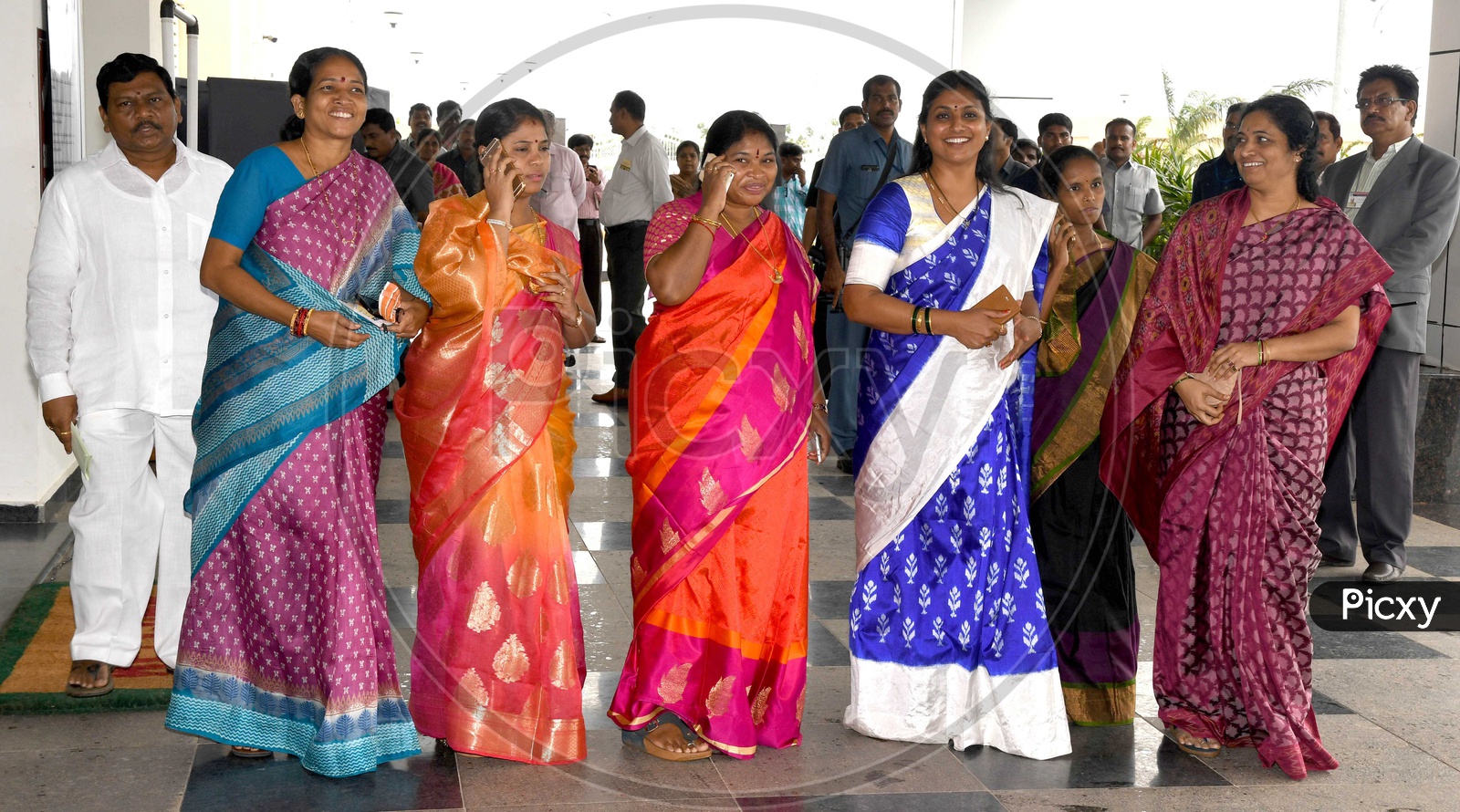 Image of YCP Party Female Leaders at AP Secretariat, YCP MLA Roja ...