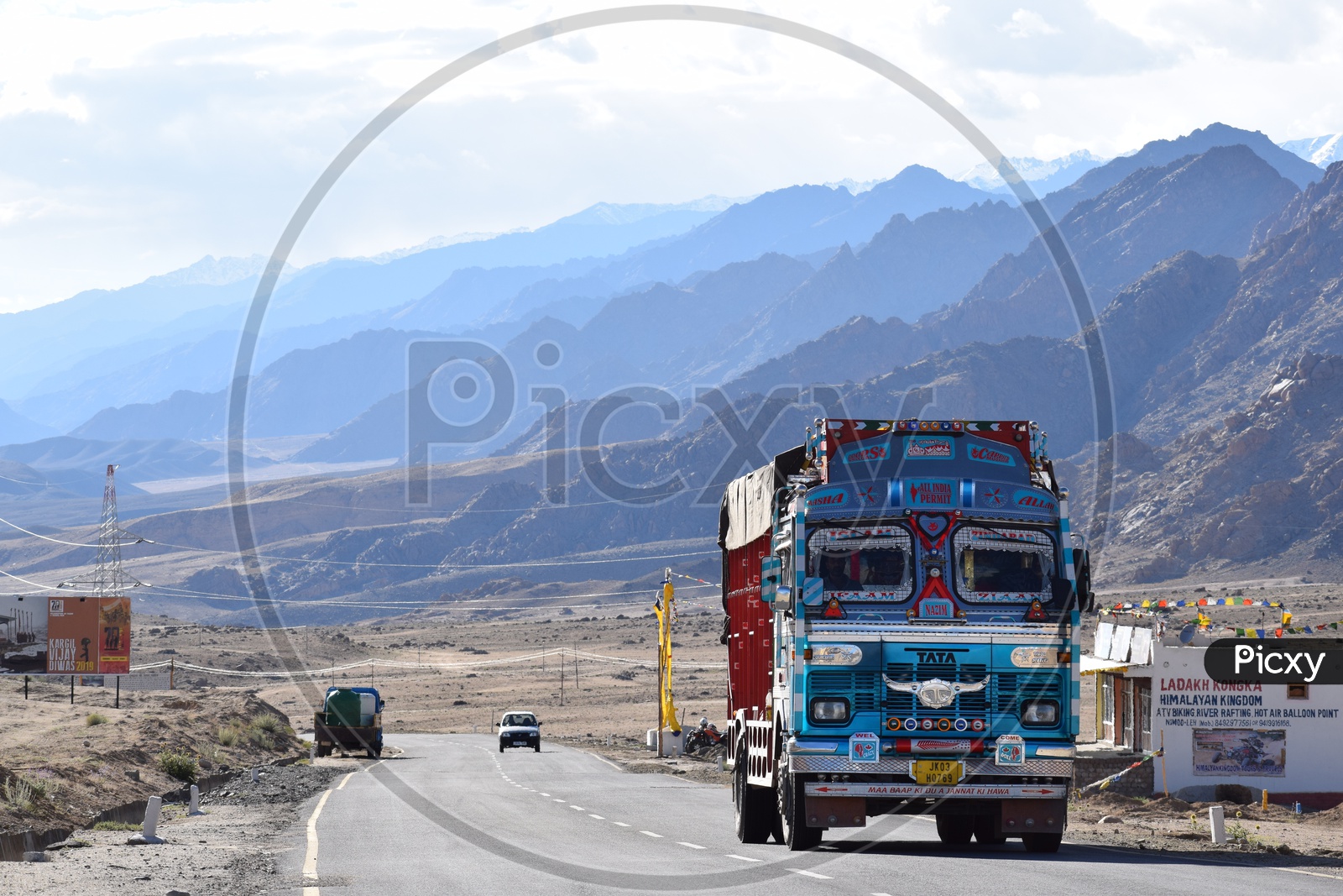 A Jammu and Kashmir  lorry passing on Srinagar- Leh highway