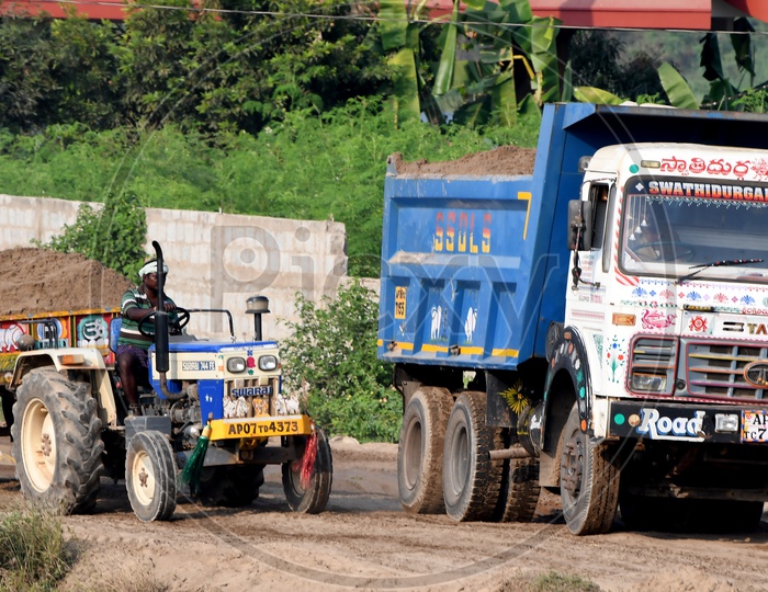 Sand Mining Activities or Dredging  At River Or Lake Bed , Sand Mafia Near AP CM House In Krishna River Bed in Vijayawada