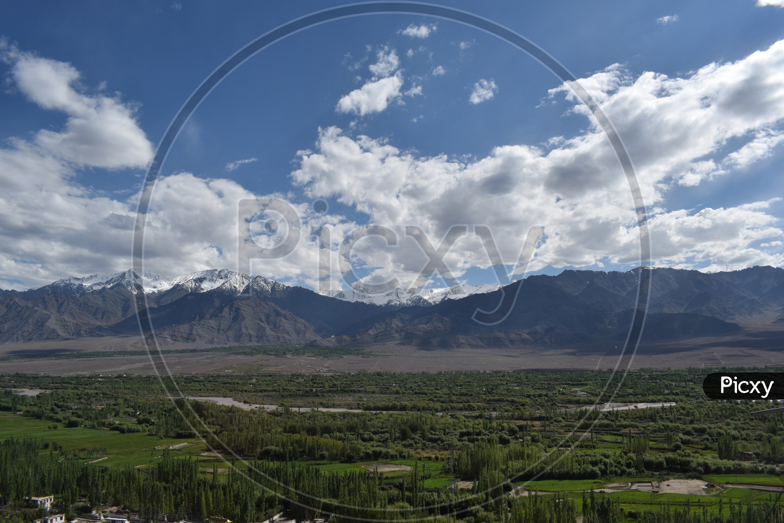 Himalayan mountain ranges in Ladakh