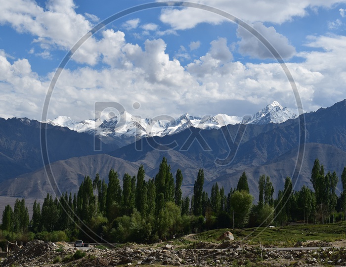 Himalayan mountain ranges in Ladakh