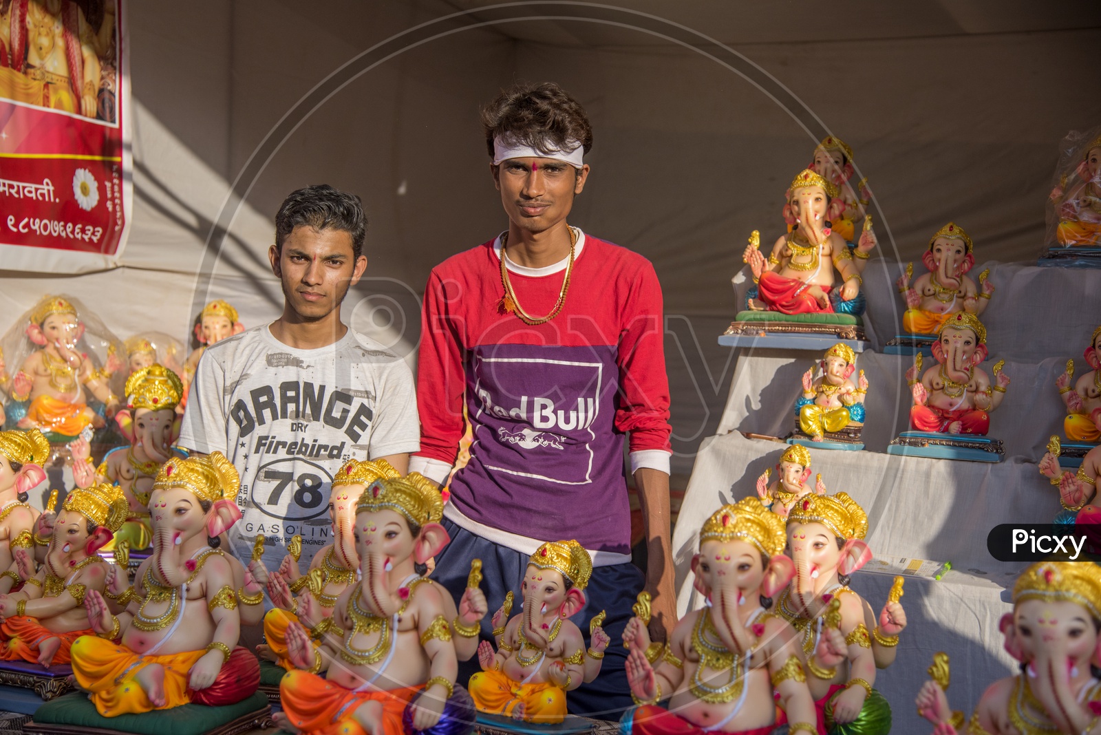 Lord Ganesh Idols Selling In Stalls For Ganesh Chathurdhi Festival