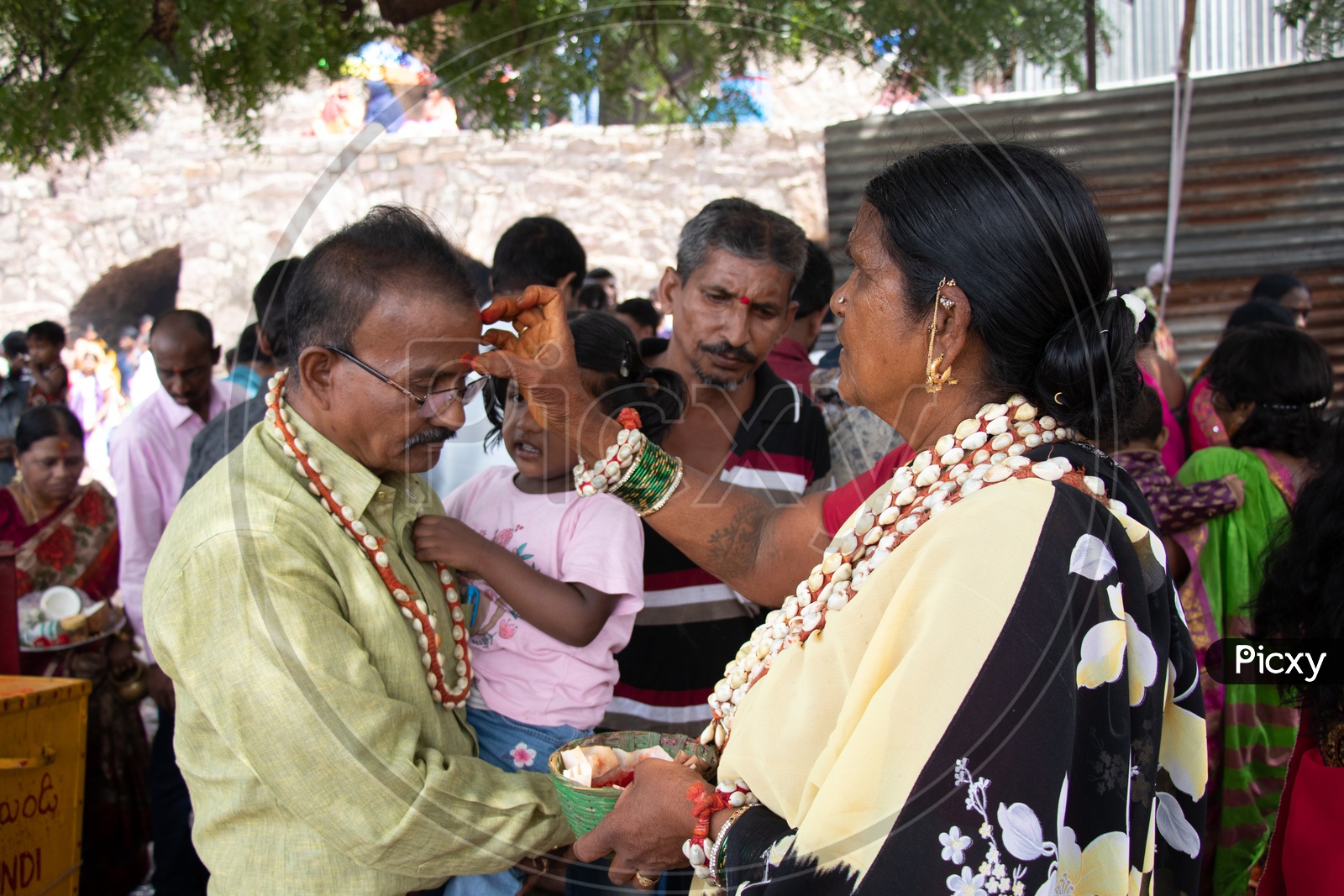 Devotees In At Golkonda Fort During Bonalu Festival Celebrations