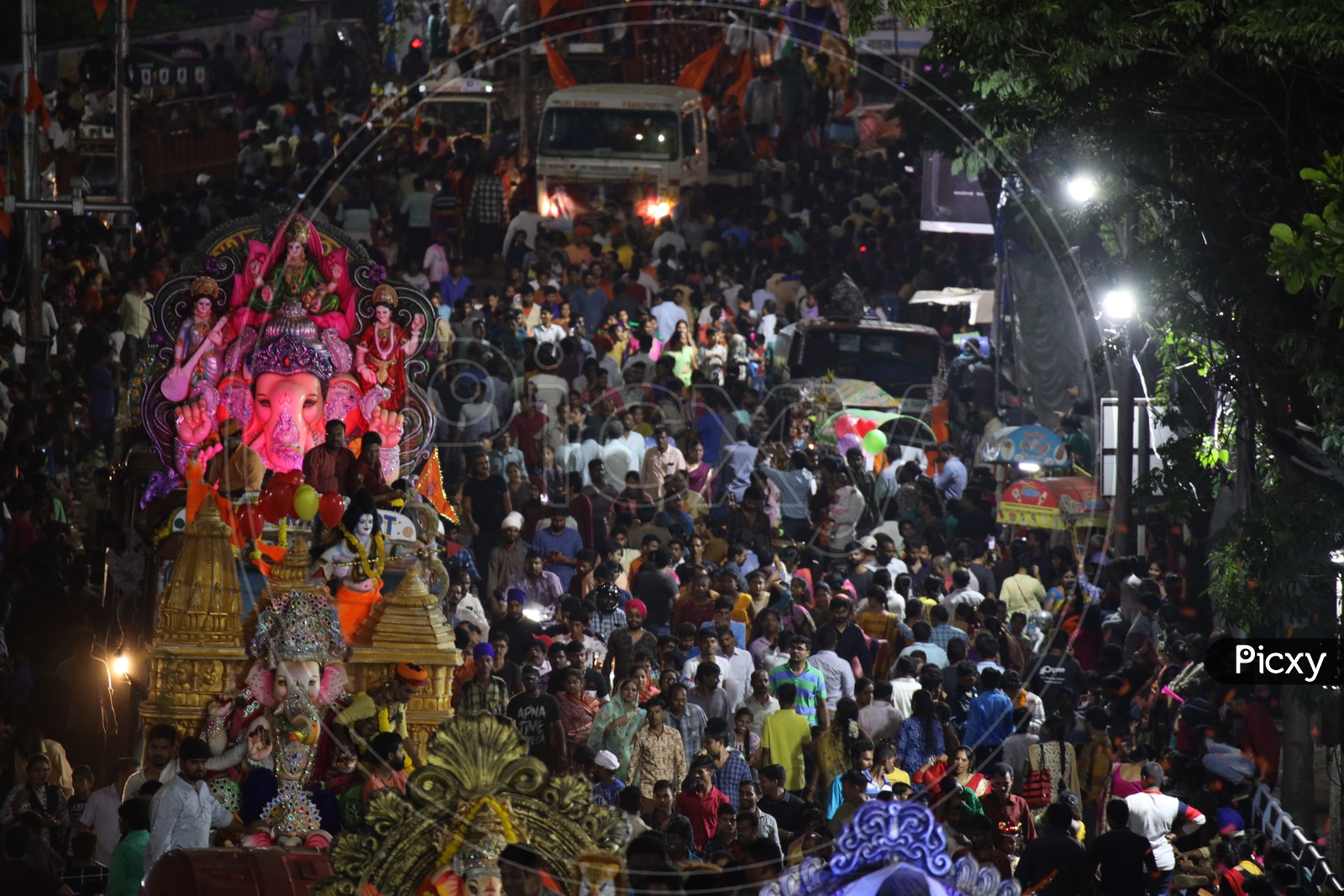 Image of Ganesh Idols Carrying In Heavy Trucks For Immersion In Hussain ...