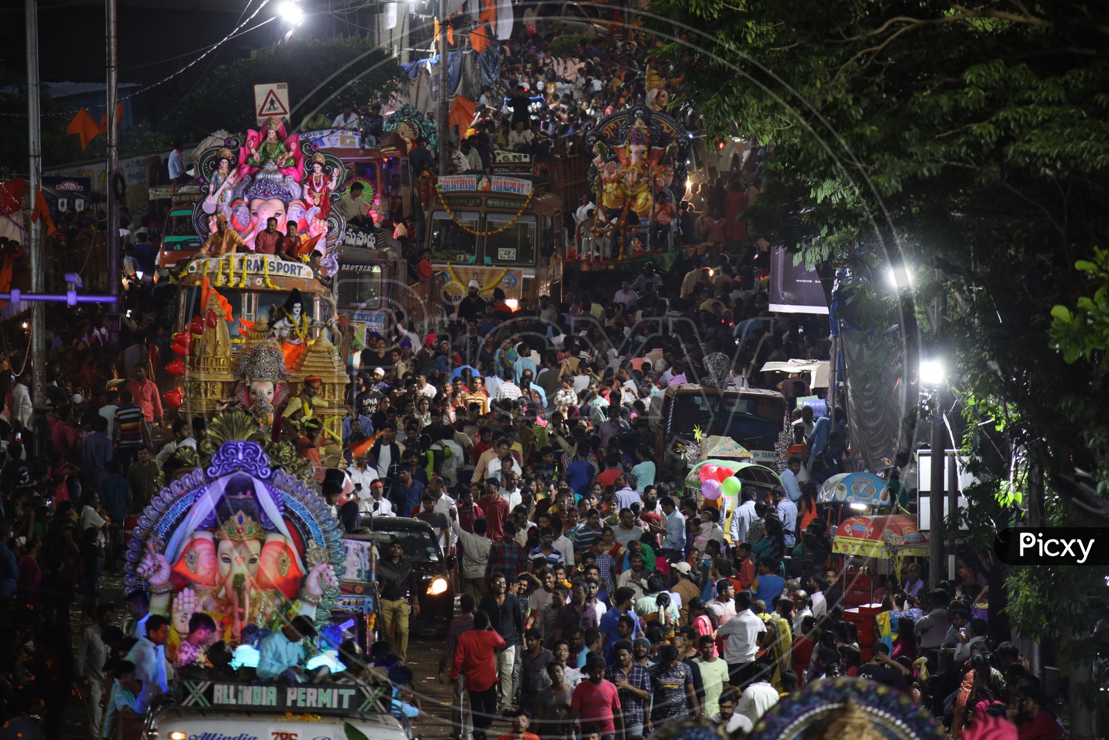 Image of Ganesh Idols Carrying In Heavy Trucks For Immersion In Hussain ...