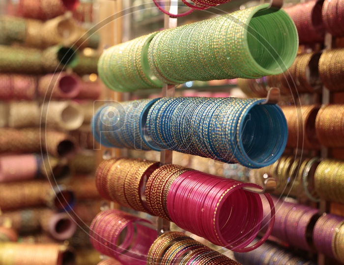 Colourful Bangles  selling In Famous Bangle Bazaar Around Charminar