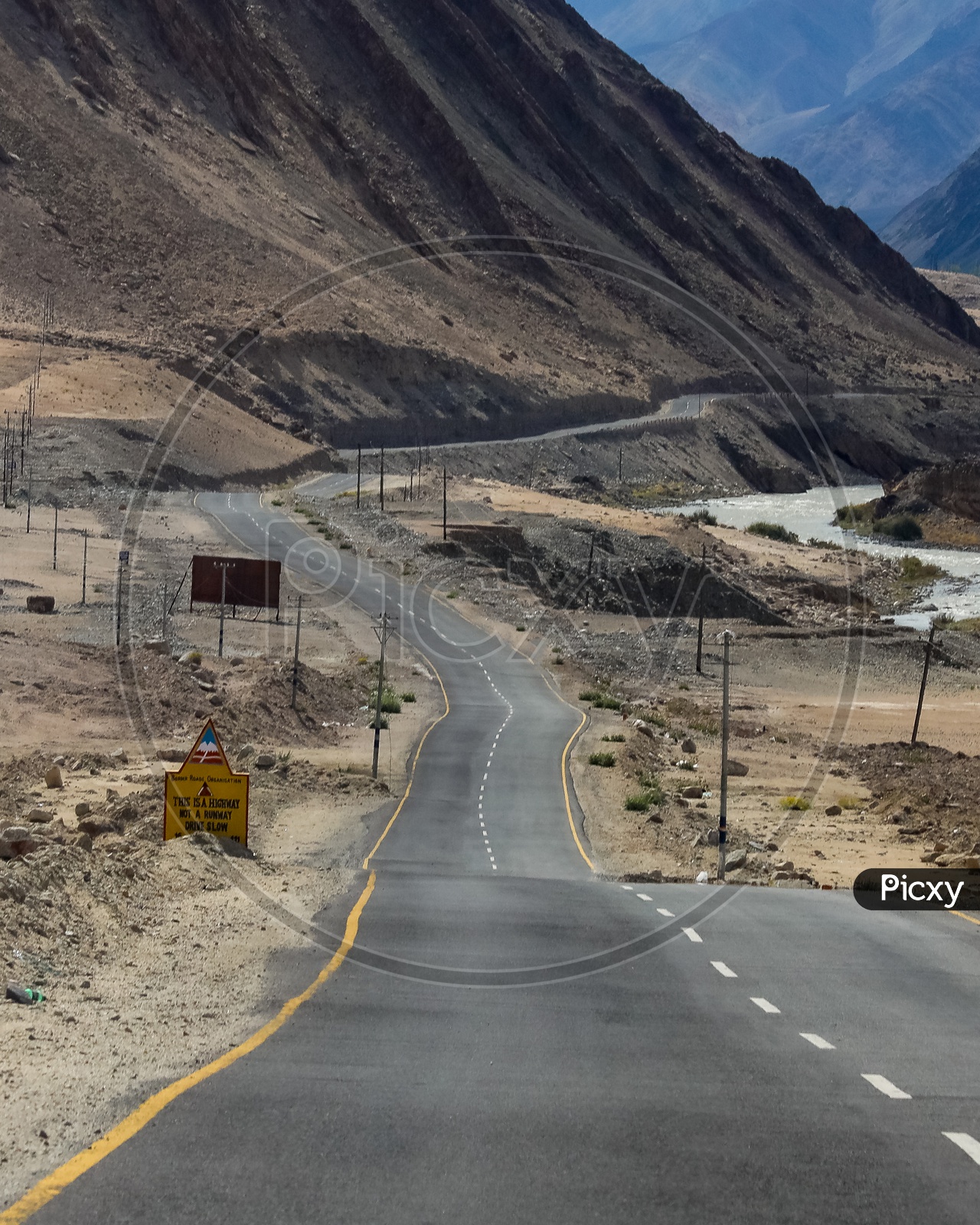 Roads In Ladakh Enroute To Mountains