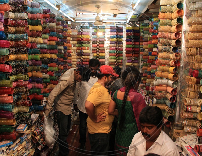 Famous Bangle Stores With Bangles In Ghansi Bazaar Near Charminar