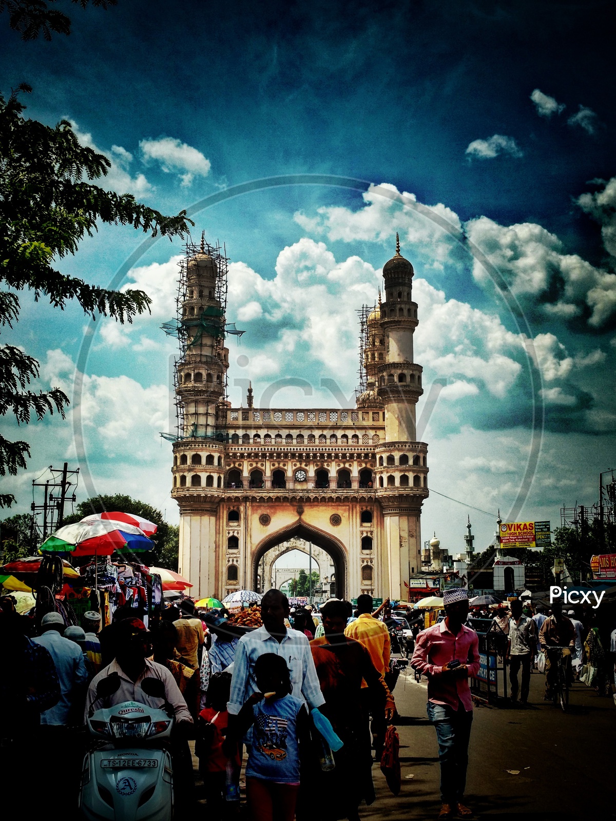 Hyderabad ki Shaan
