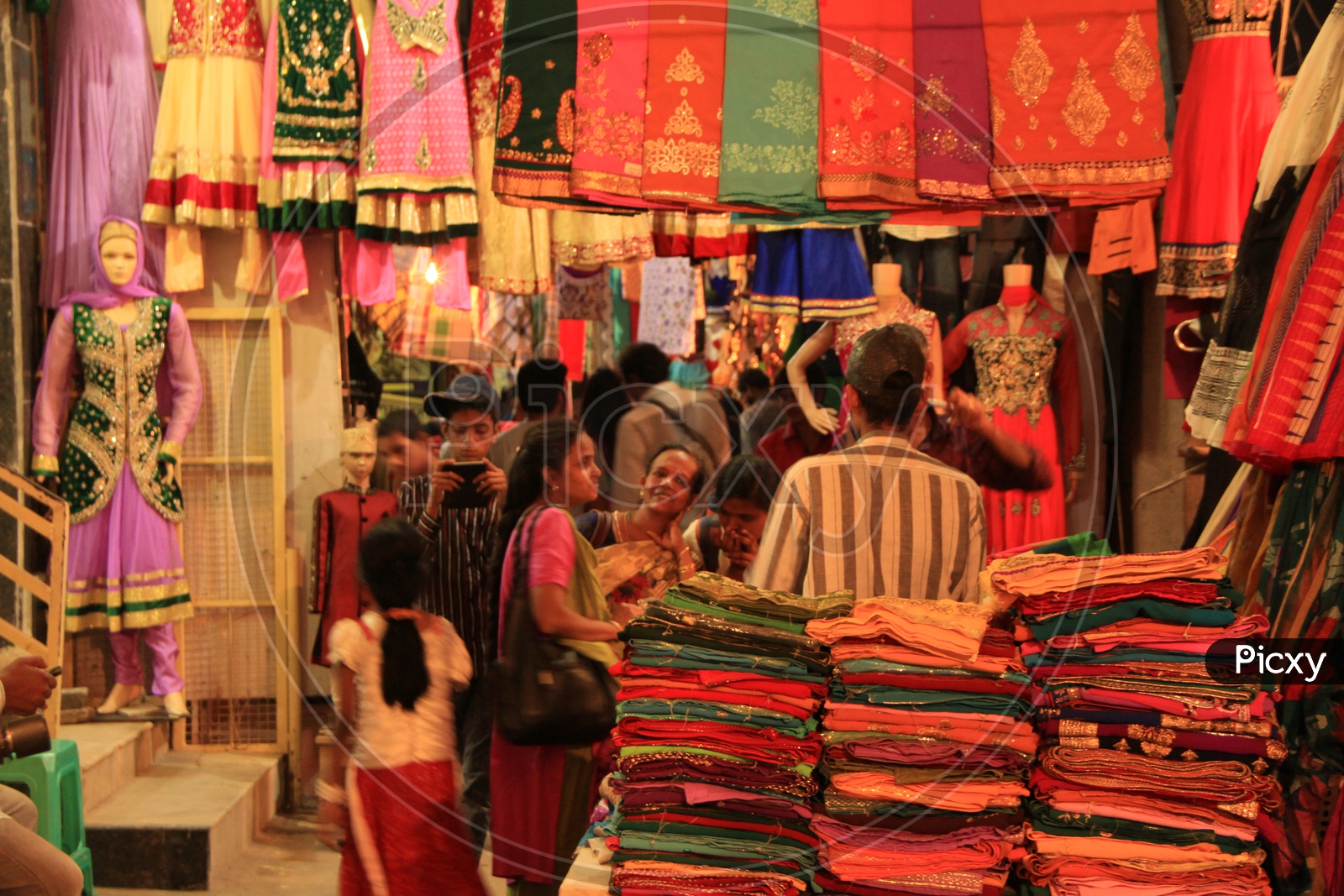 Cloth Stores With Sarees Around  Charminar Streets