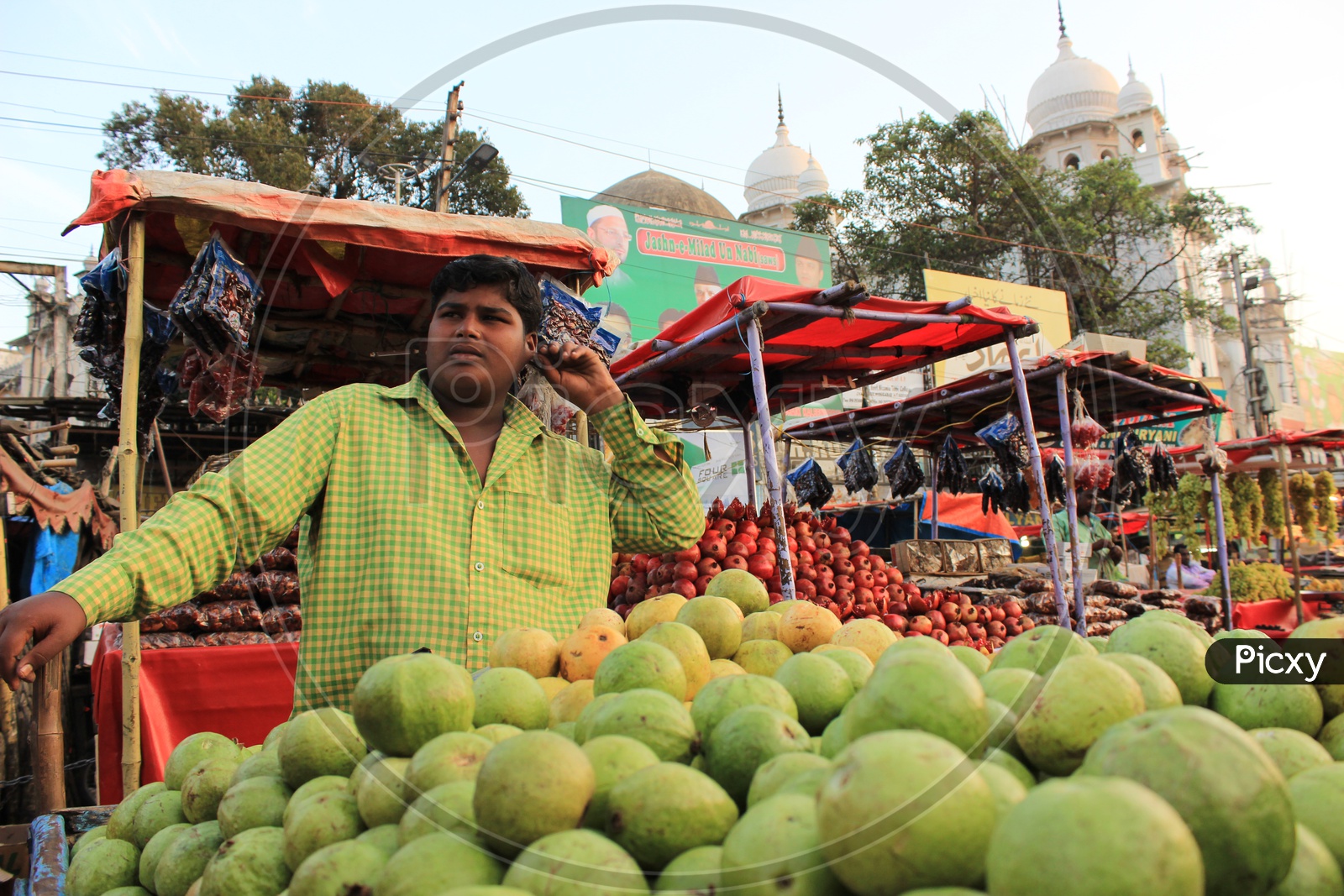Fruit Vendors Stalls Around Charminar Streets
