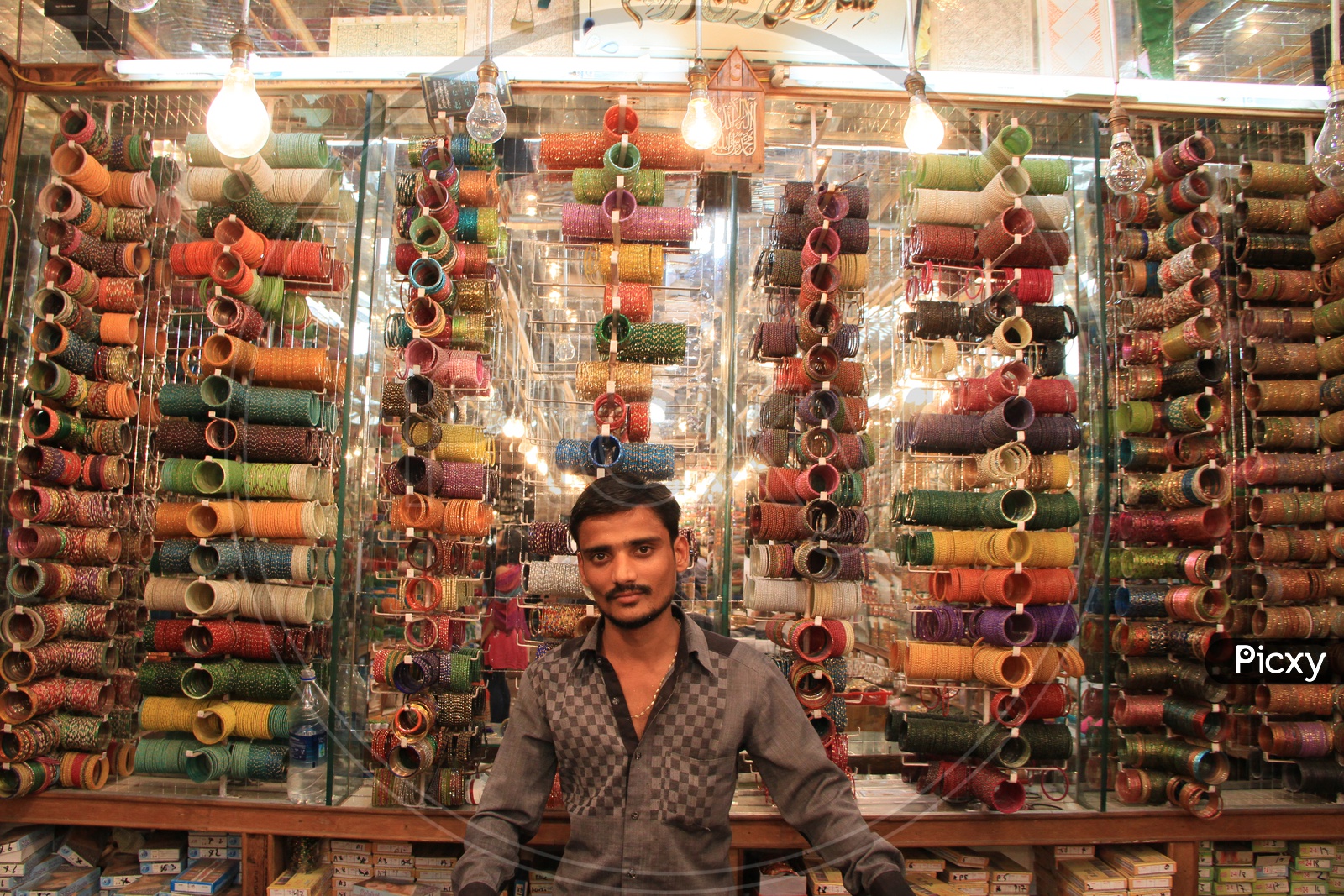 Famous Bangle Stores With Bangles In Ghansi Bazaar Near Charminar