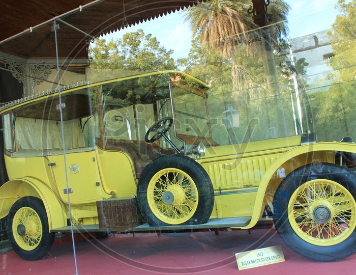 Vintage Car At Chowmahalla Palace