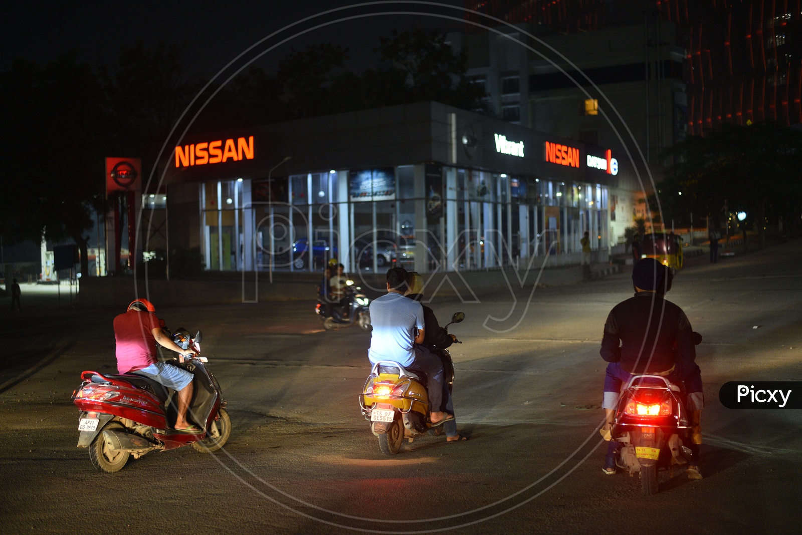 Commuting Vehicles On Hyderabad City Roads At Night