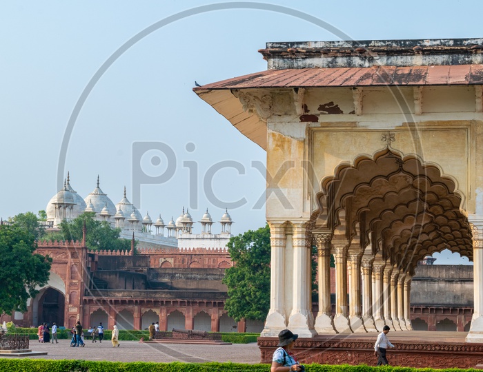 Architecture Of Agra Fort With Interior Walls And pillars