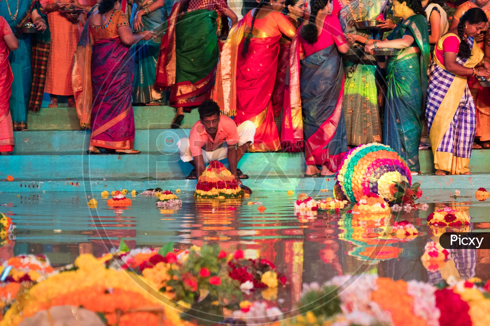 Bathukamma Celebrations In hyderabad With Immersion of Flower In Water